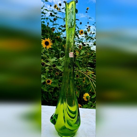 Viking Green Drape Swung Art Glass Vase - Picture 1 of 14